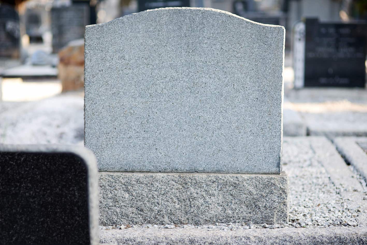 Lapide-cimitero-estumulazione Lapide cimitero