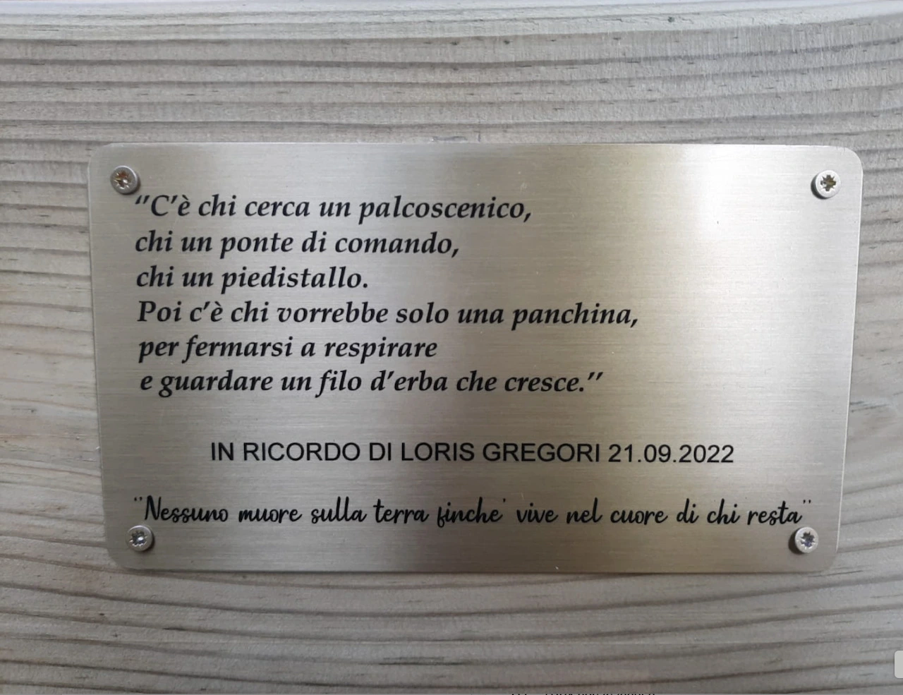 Targa-memoria-Loris Targa in memoria di Loris Gregori